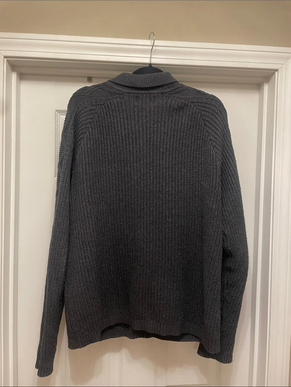 Old Navy Men's Charcoal Cable Knit Button-Front Cardigan heavywt fabric chunky
